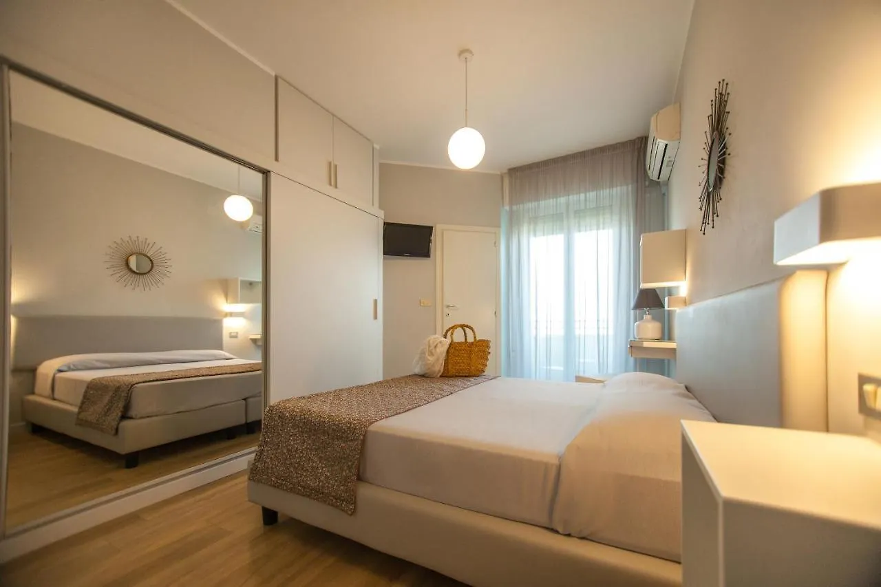 Hotel Brig Риччоне